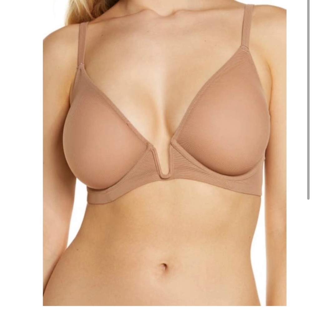 COPY - SKIMS Mesh One Wire Plunge Bra NWT COLOR CLAY SIZE 36D